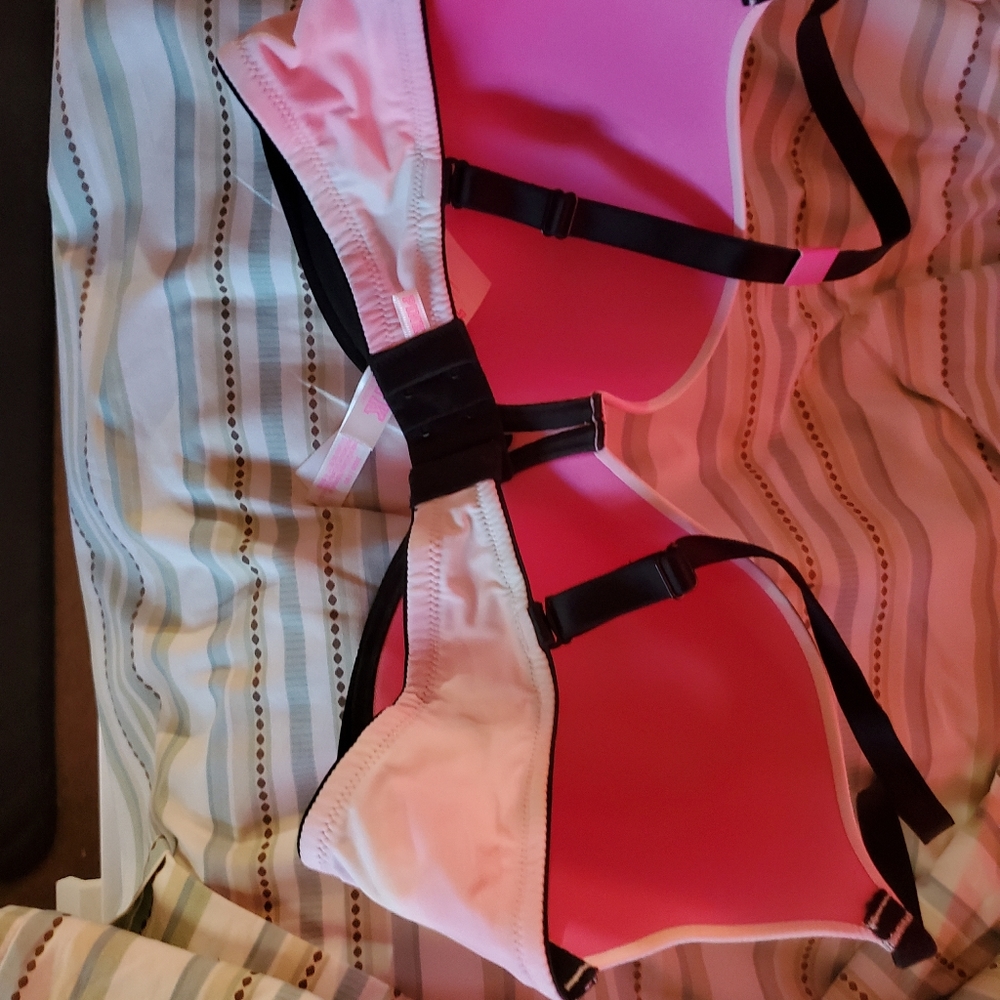 Pinks vs bra
